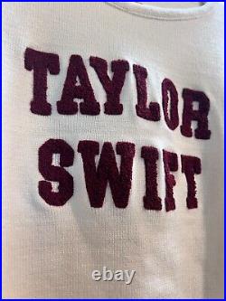 Taylor Swift Taylors Version Red Era Official Tour Pullover Knit Sweater Size M