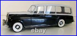 Top Marques 1/43 Scale RR14 Rolls Royce Phantom V Hearse 1959 Black / Grey