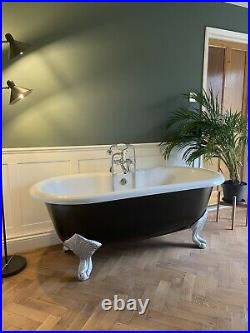 Traditional Free standing roll top bath with claw feet
